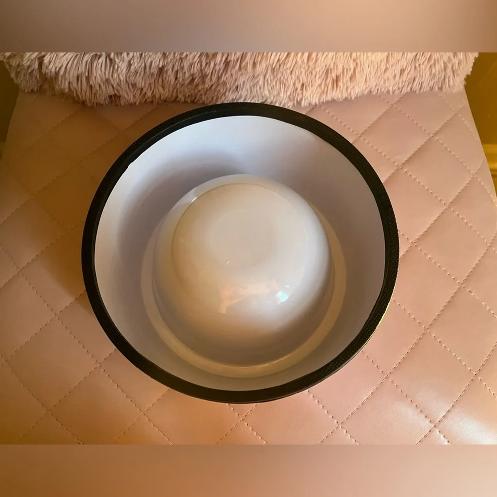 Sanrio Hello Kitty Vintage 2006 Medium/Large Pet Dish💕